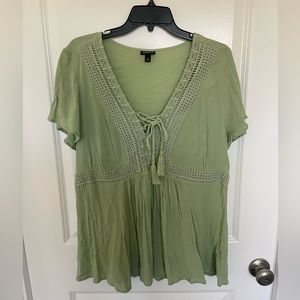 Torrid, Size 1, Crinkle Gauze Blouse
